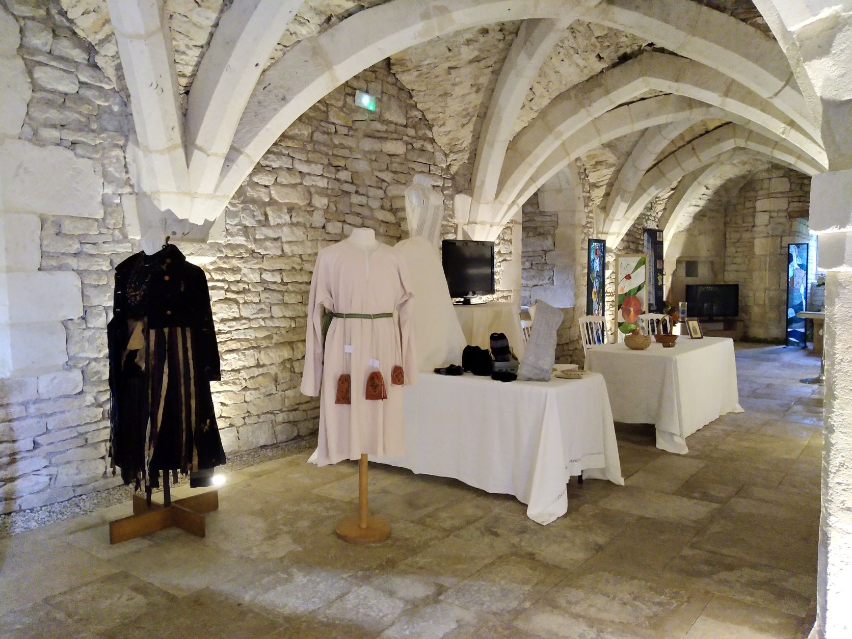 Exposition au Château de Taisne lors de l'évènement "A la rencontre des artisans d'art" les 9 et 10 juilllet 2021